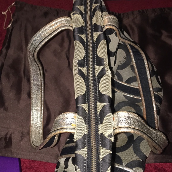 Coach Bag - Picture 4 of 8